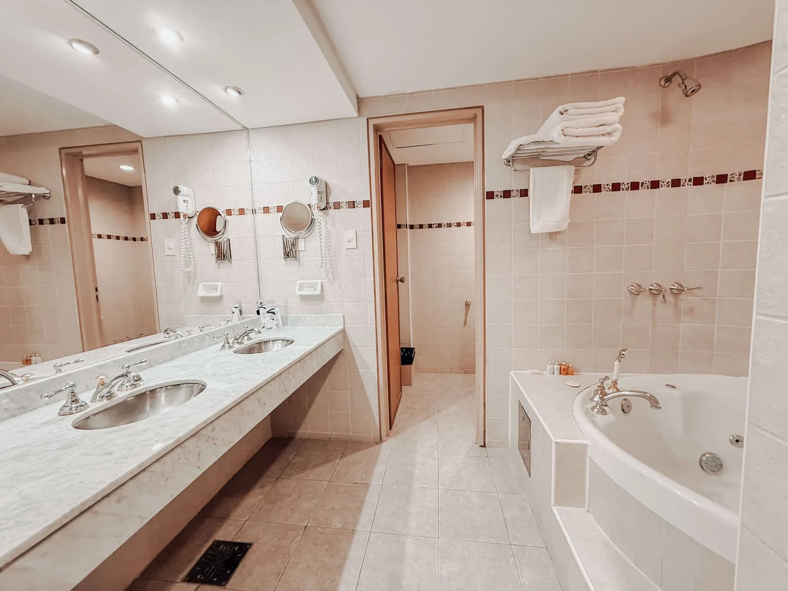 Habitaciones y suites foto 6